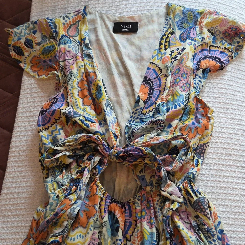 Vici Floral Maxi High- Low Dress in Blue and Yellow Floral Design With Tie - Picture 3 of 8